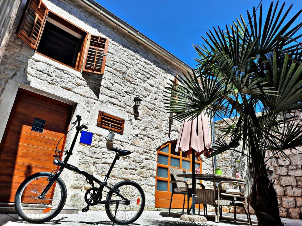 Joseph'S Yard Apartment Rovinj Exterior photo